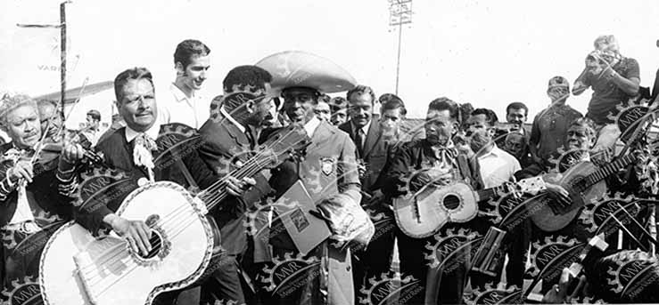 México, 3 de mayo 1970 - Pelé vestido de Charro